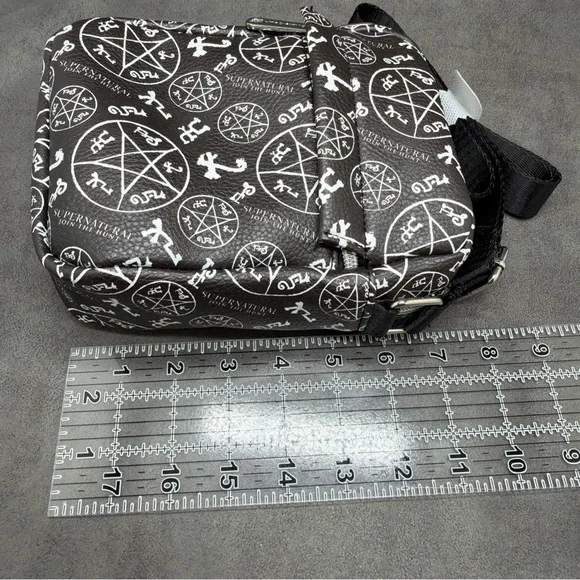 The WB Supernatural TV Small Crossbody Messenger Bag Join The Hunt - Picture 4 of 7